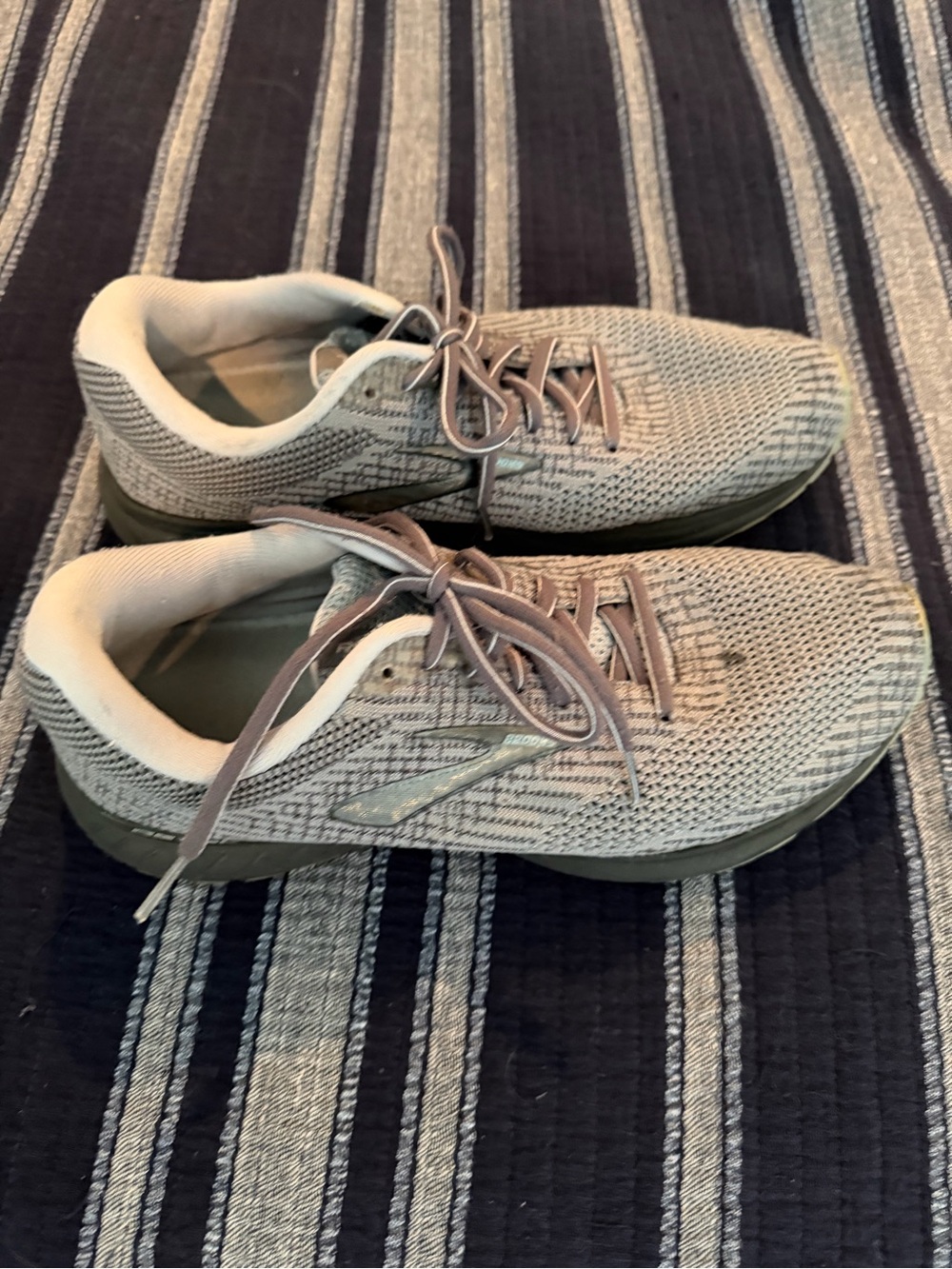 Brooks Revel Men's Athletic Running Shoes Gray Size 10 - Picture 2 of 8